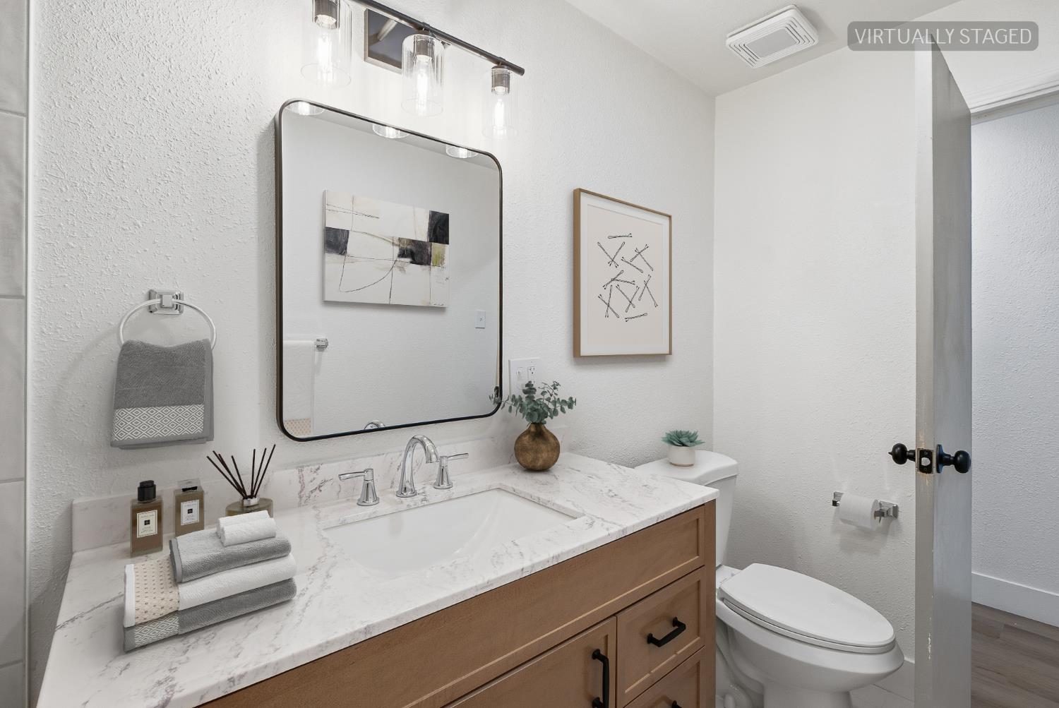 3107 N Arthur Ave, Fresno, CA 93705