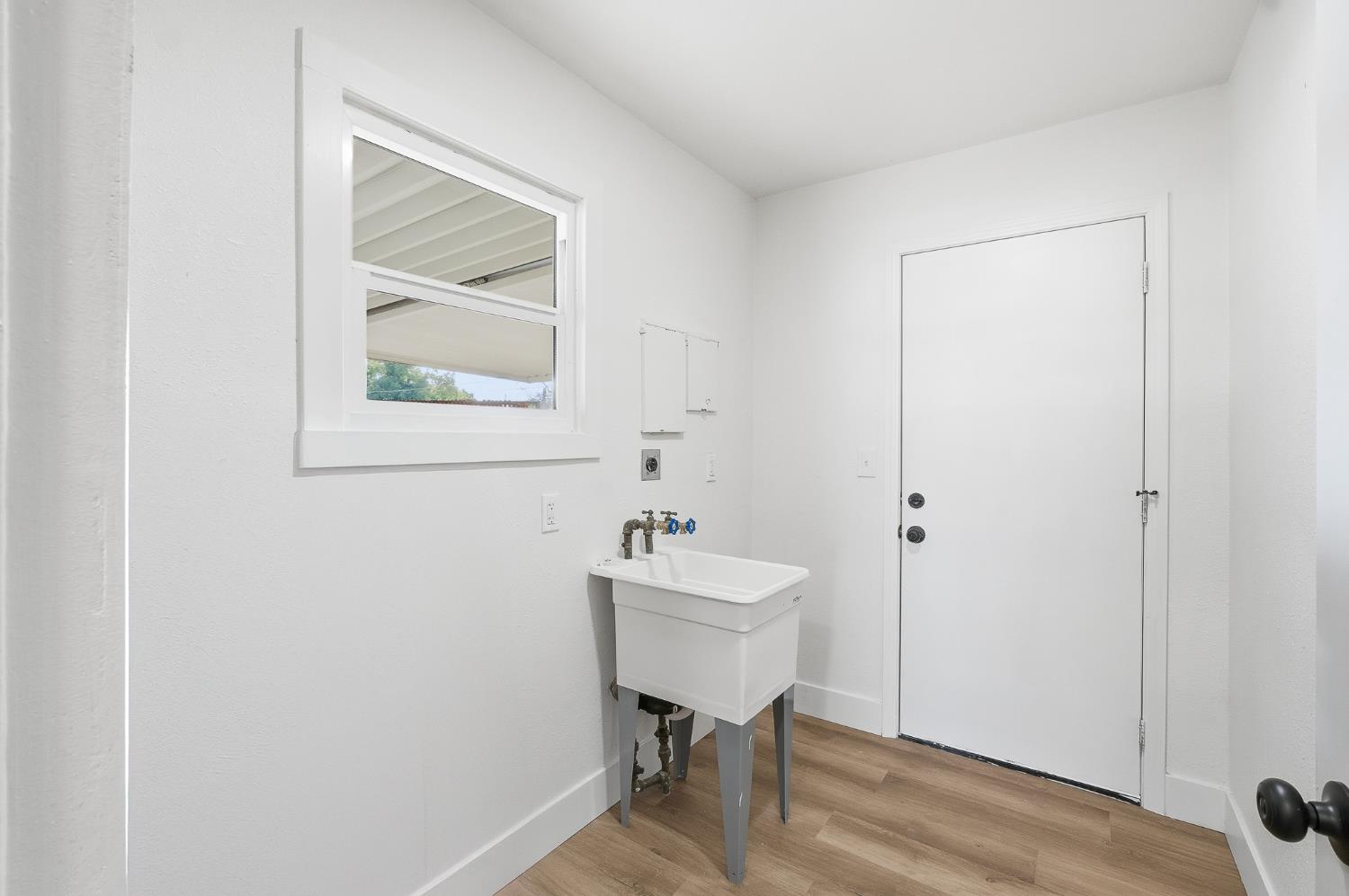 3107 N Arthur Ave, Fresno, CA 93705