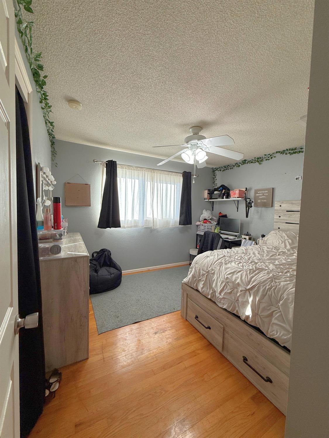 4045 E Bellaire Way, Fresno, CA 93726