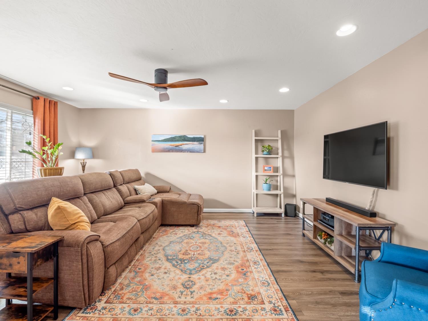 6760 N Price Ave, Fresno, CA 93710