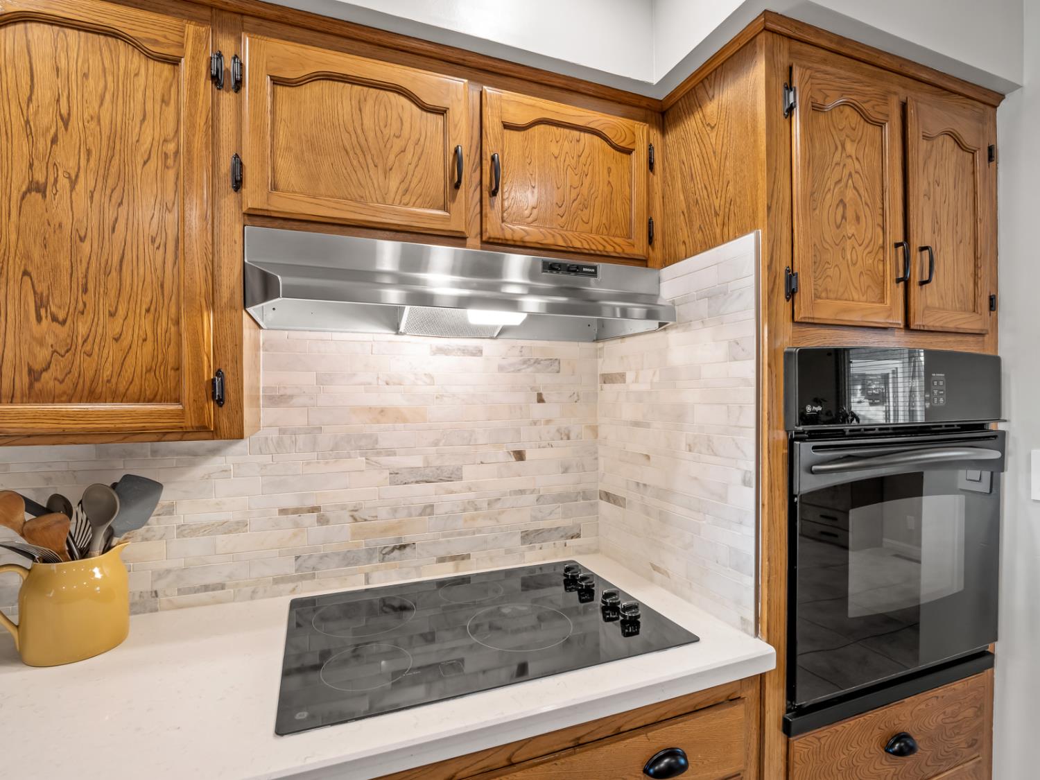 6760 N Price Ave, Fresno, CA 93710