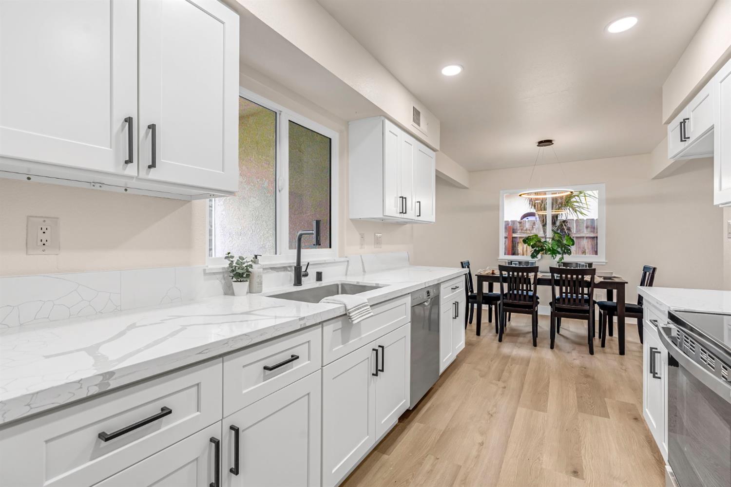 4720 W Donner Ave, Fresno, CA 93722