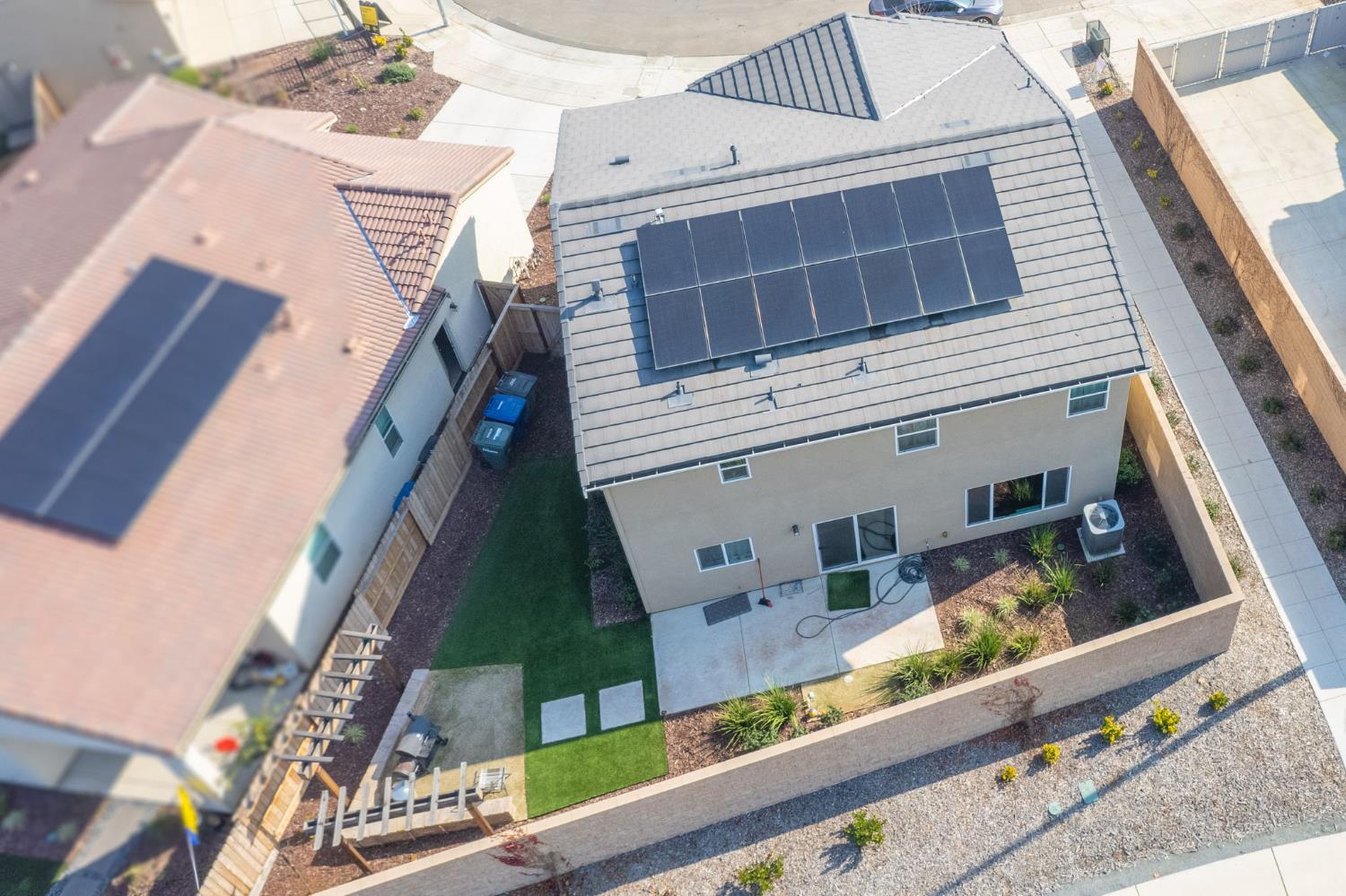 987 N Filbert Ave, Fresno, CA 93727