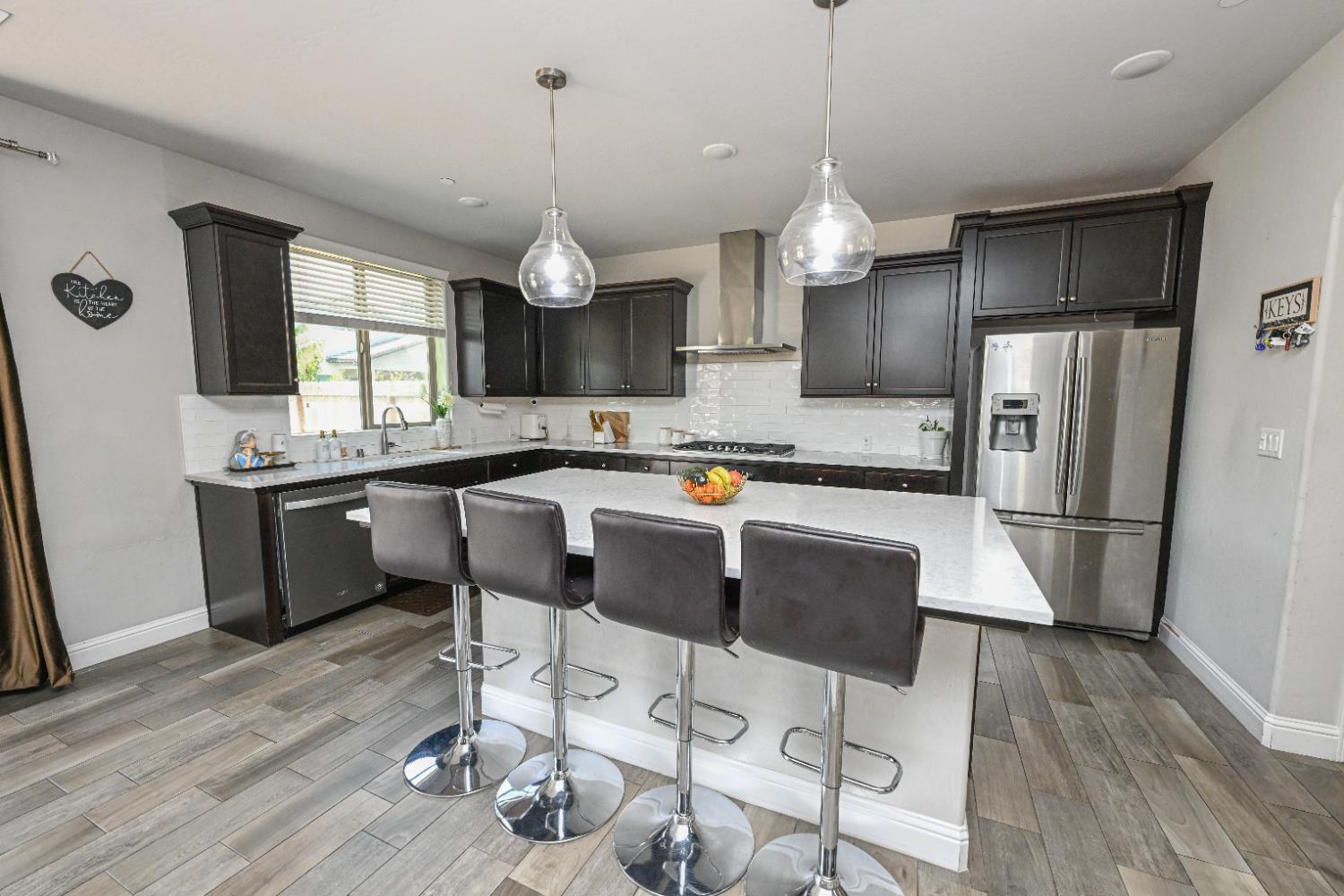 2833 N Armstrong Ave, Fresno, CA 93727