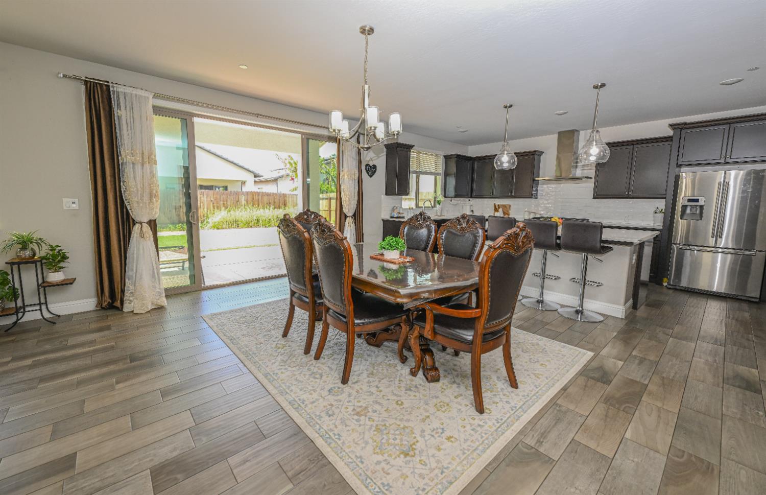 2833 N Armstrong Ave, Fresno, CA 93727