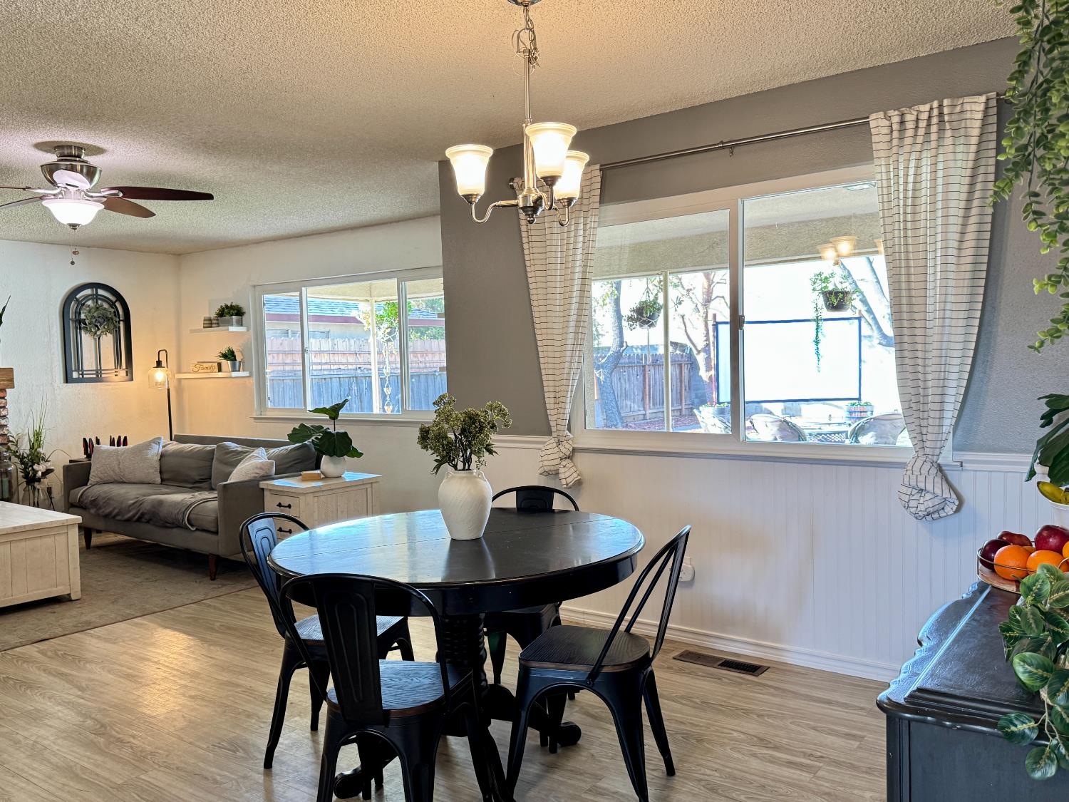 6919 N Rowell Ave, Fresno, CA 93710