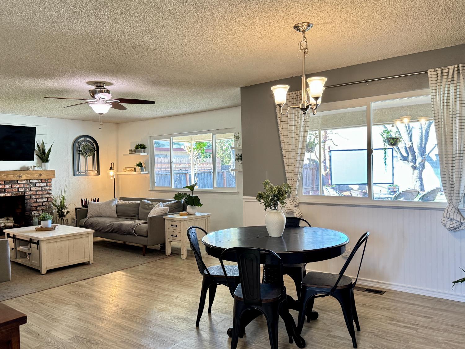 6919 N Rowell Ave, Fresno, CA 93710