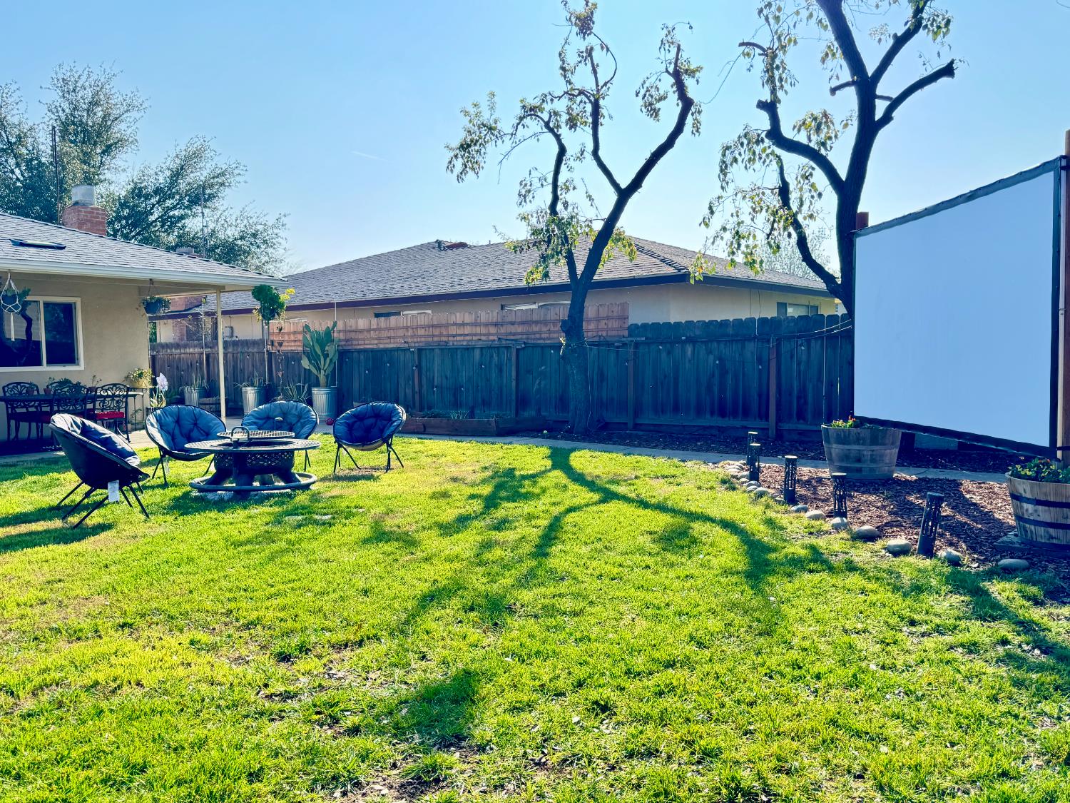 6919 N Rowell Ave, Fresno, CA 93710