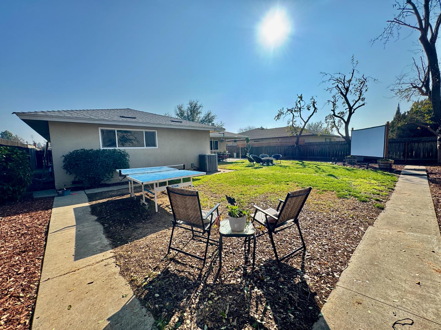 6919 N Rowell Ave, Fresno, CA 93710