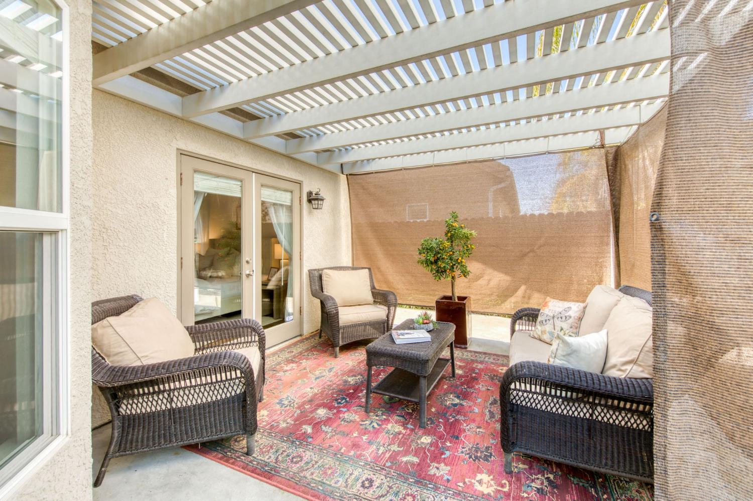 1086 E Olympic Dr, Fresno, CA 93730