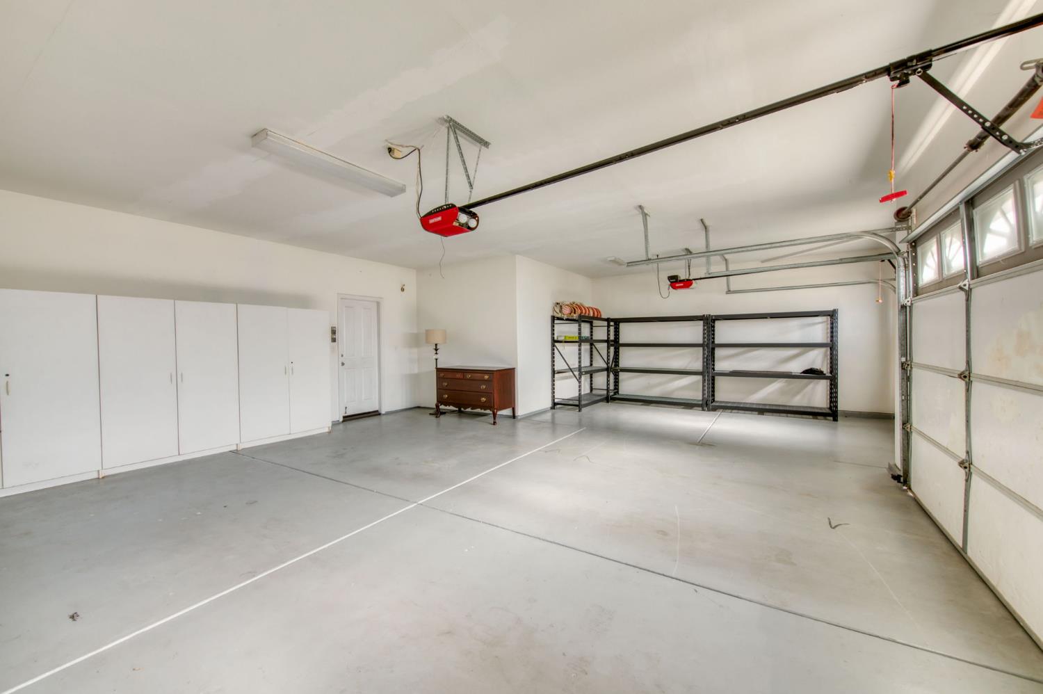 1086 E Olympic Dr, Fresno, CA 93730