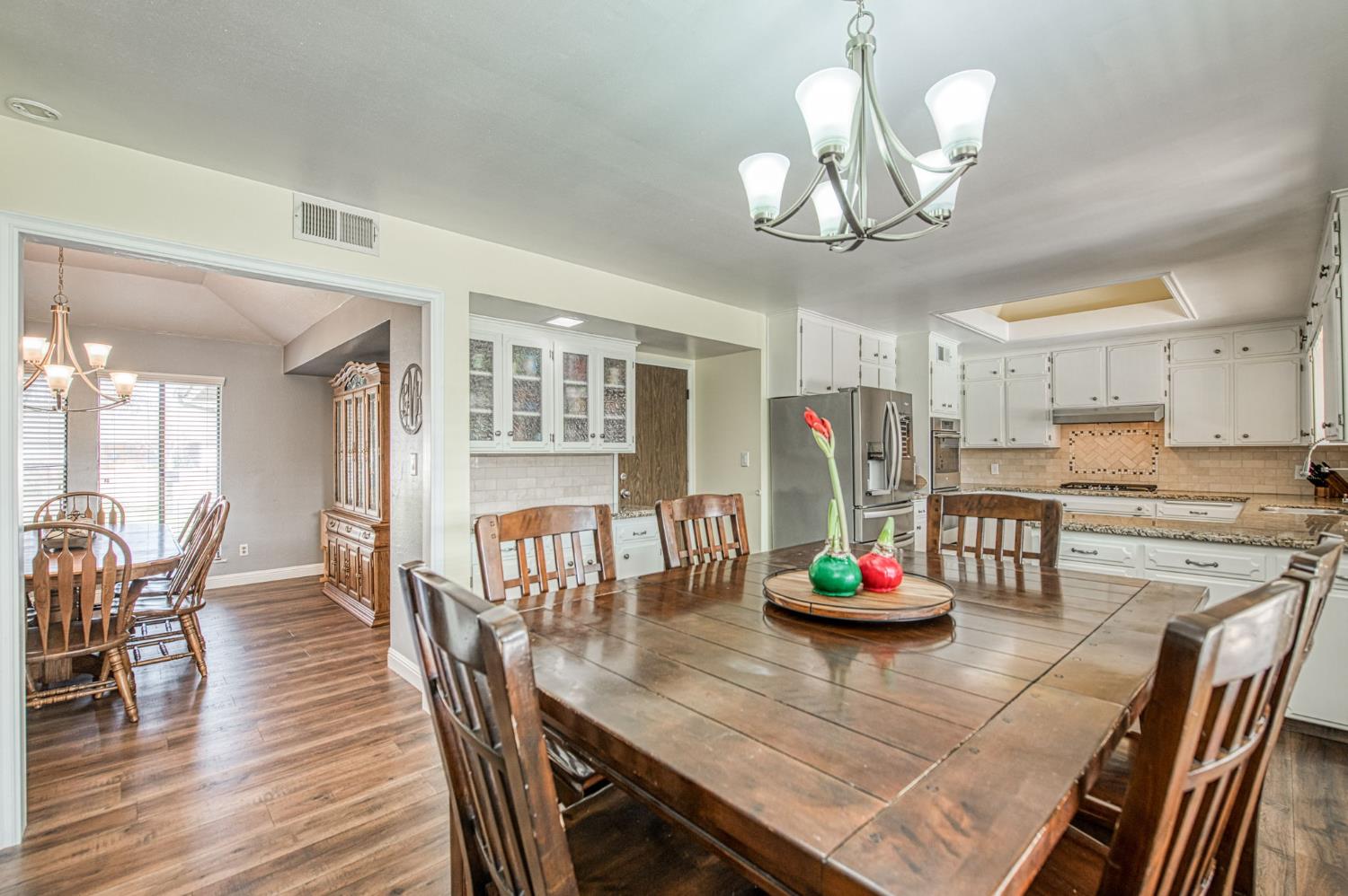 1557 W Warner Ave, Fresno, CA 93711