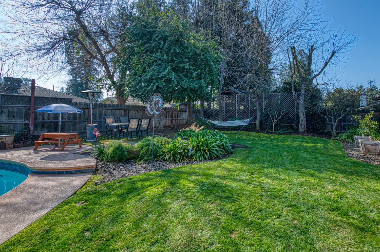 1557 W Warner Ave, Fresno, CA 93711