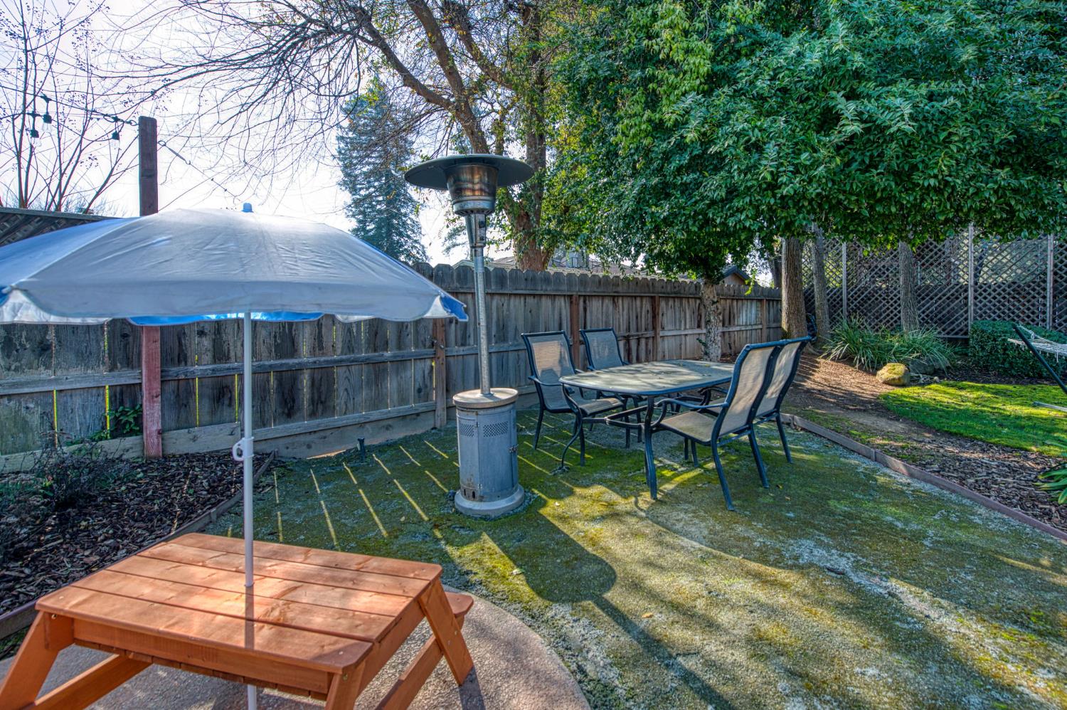 1557 W Warner Ave, Fresno, CA 93711