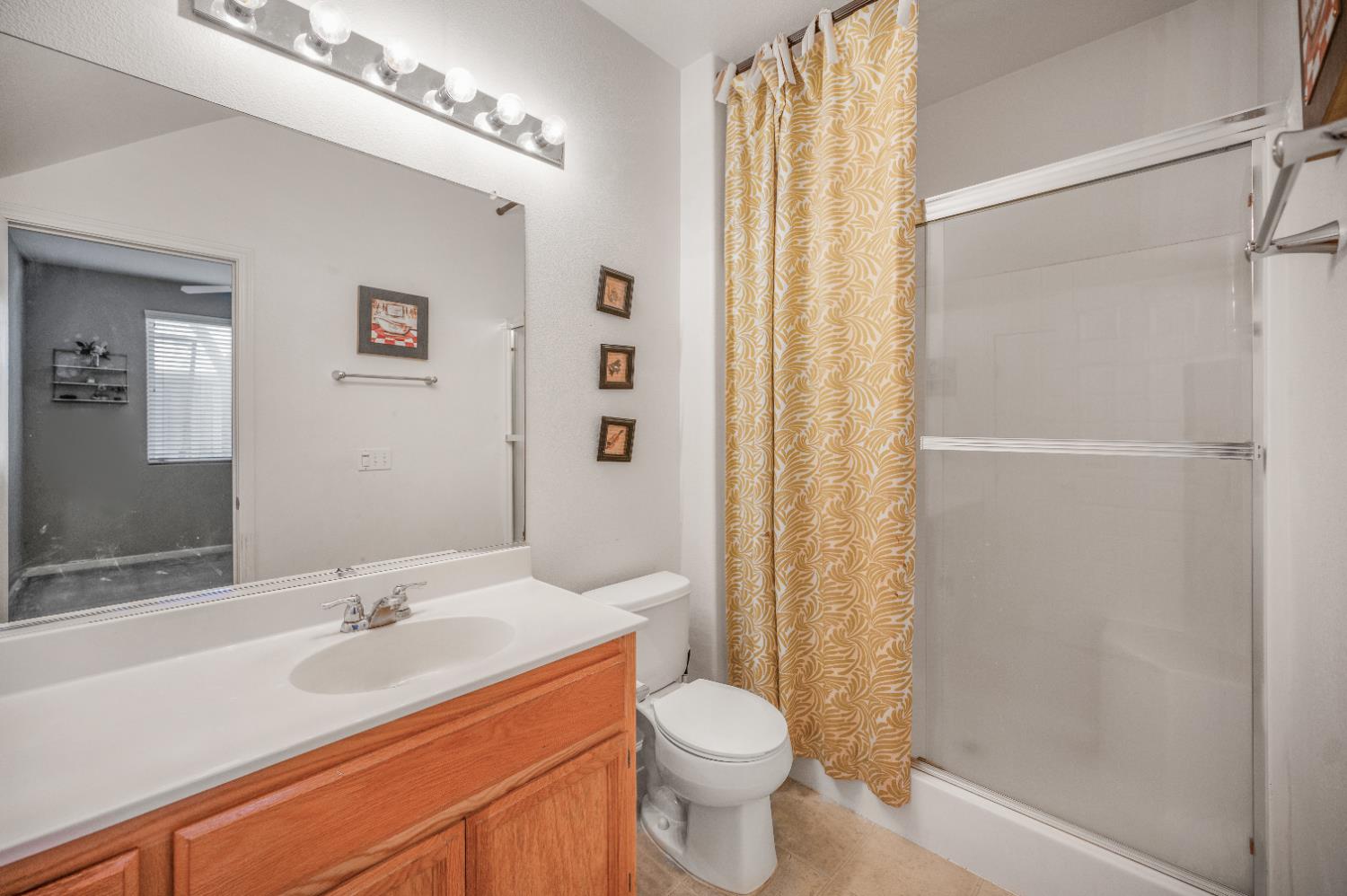 4626 W Javier Way, Fresno, CA 93722