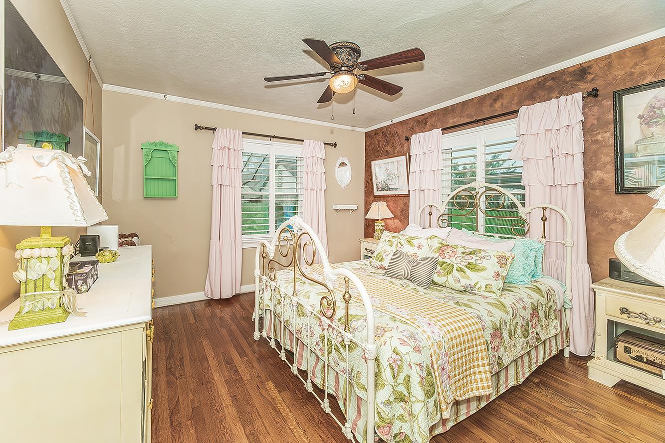 426 E Simpson Ave, Fresno, CA 93704