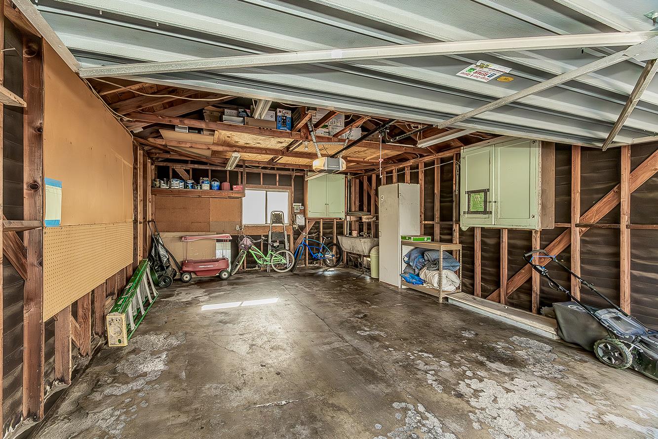 426 E Simpson Ave, Fresno, CA 93704