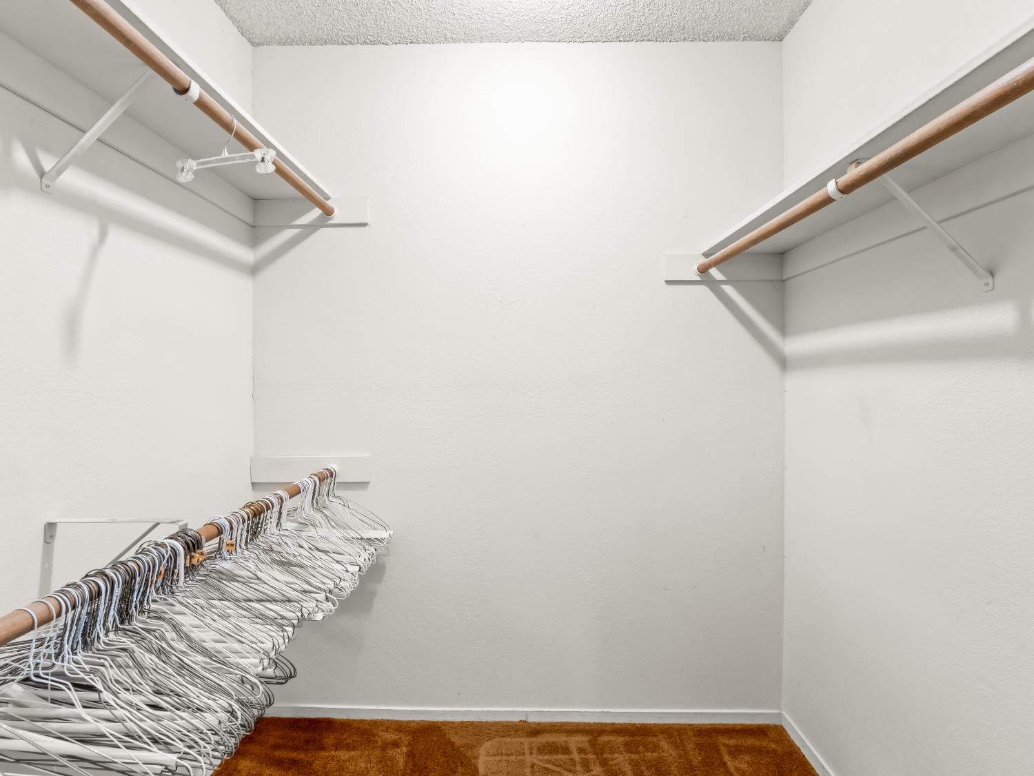 8020 N Angus St, Fresno, CA 93720