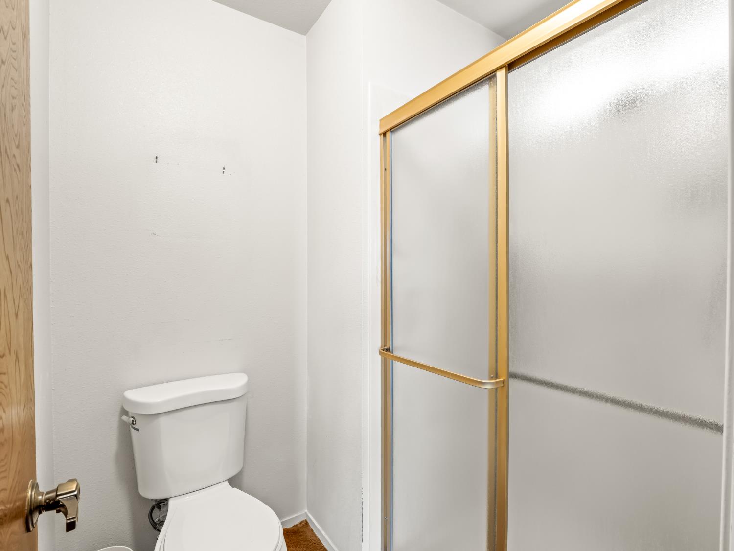 8020 N Angus St, Fresno, CA 93720