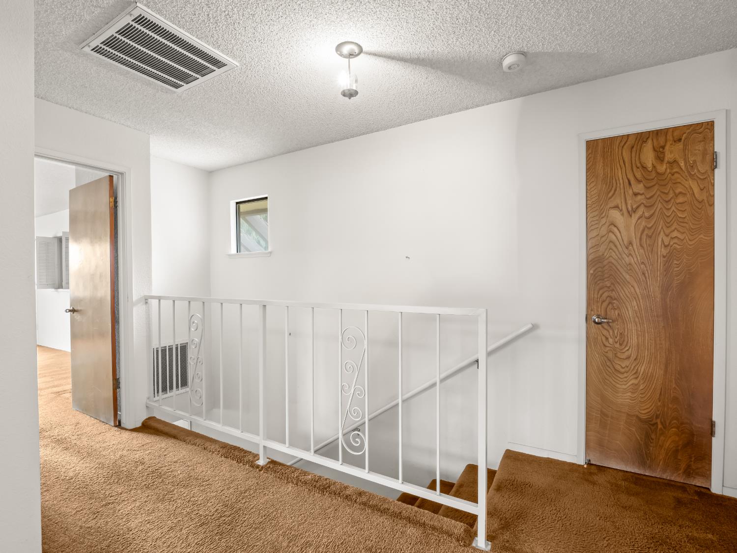 8020 N Angus St, Fresno, CA 93720