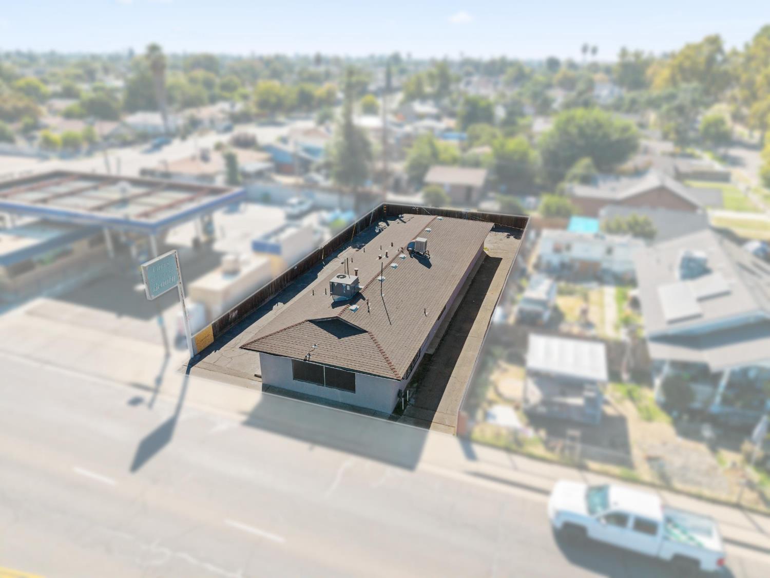 4584 E Tulare St, Fresno, CA 93702