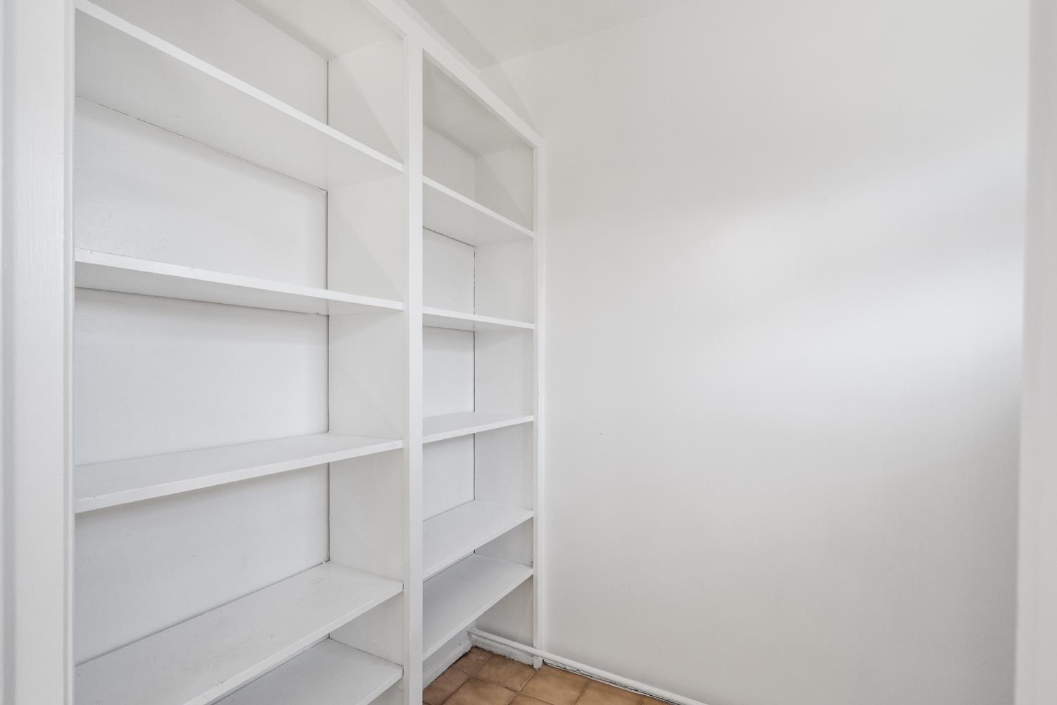 4584 E Tulare St, Fresno, CA 93702