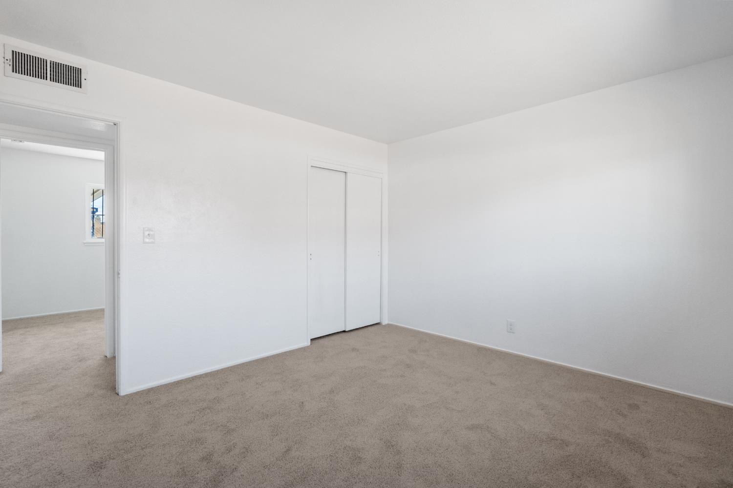 4584 E Tulare St, Fresno, CA 93702