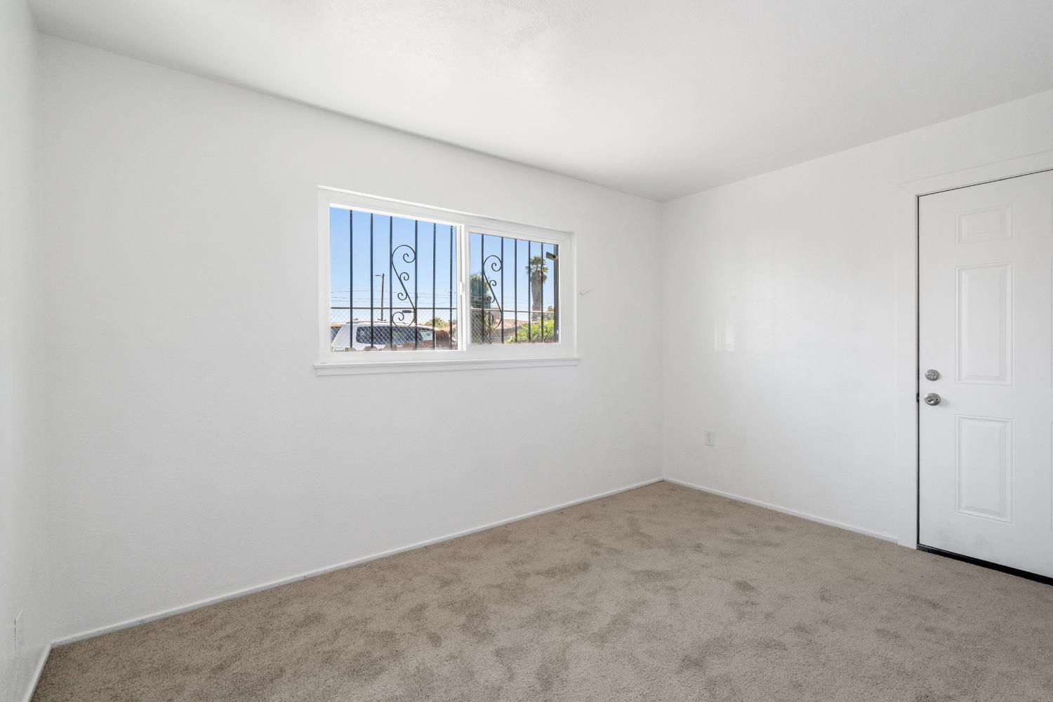 4584 E Tulare St, Fresno, CA 93702