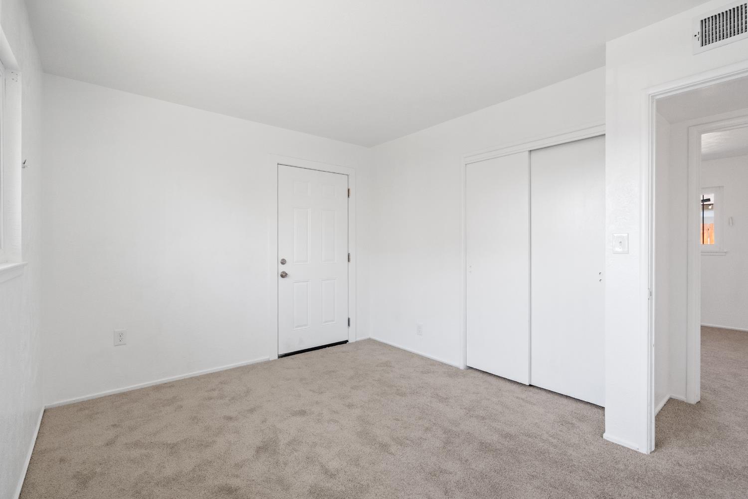 4584 E Tulare St, Fresno, CA 93702