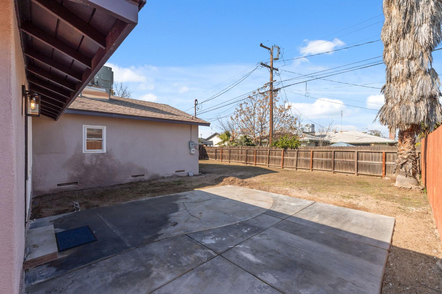 2625 E Sussex Way, Fresno, CA 93726
