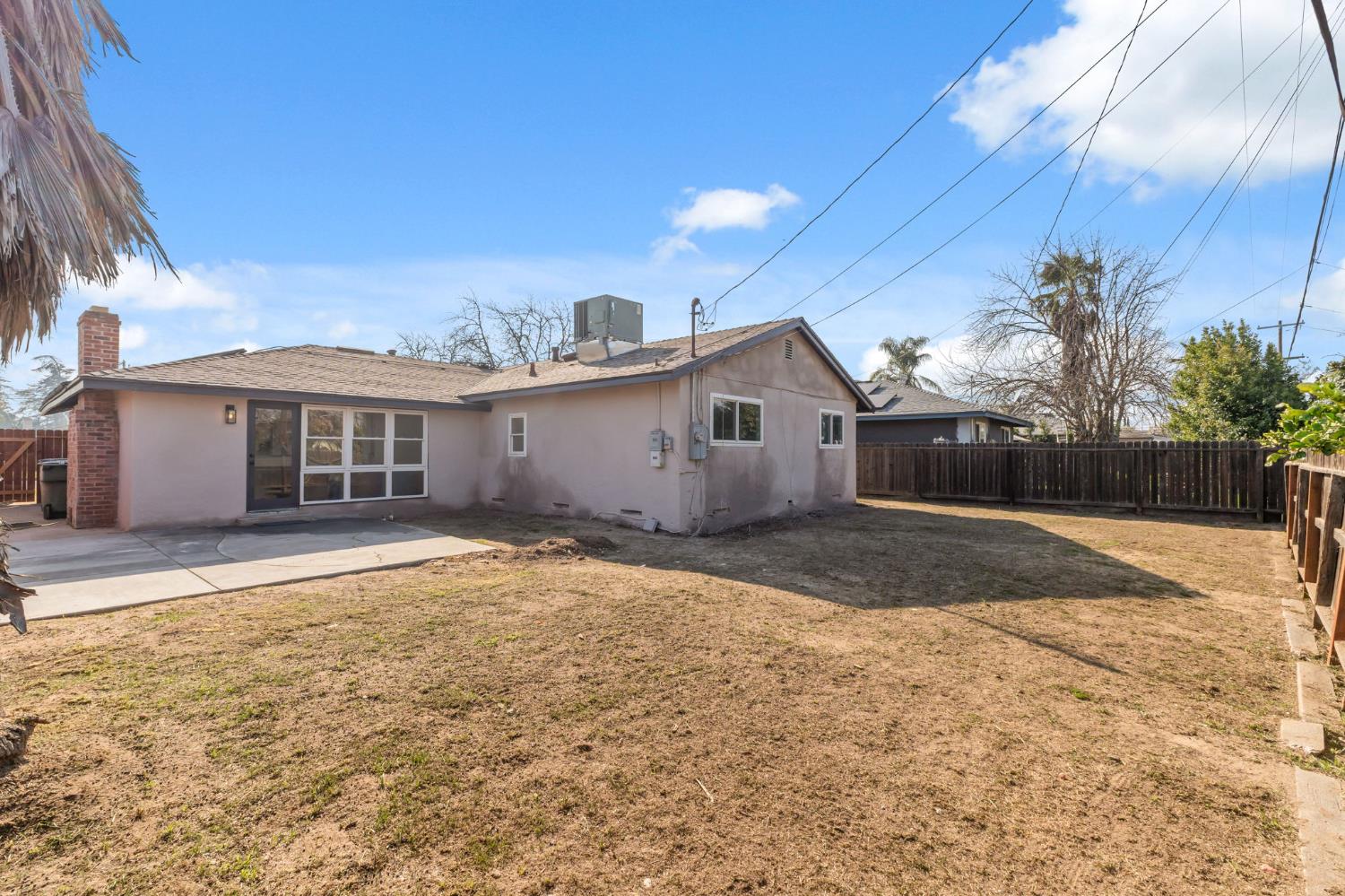 2625 E Sussex Way, Fresno, CA 93726