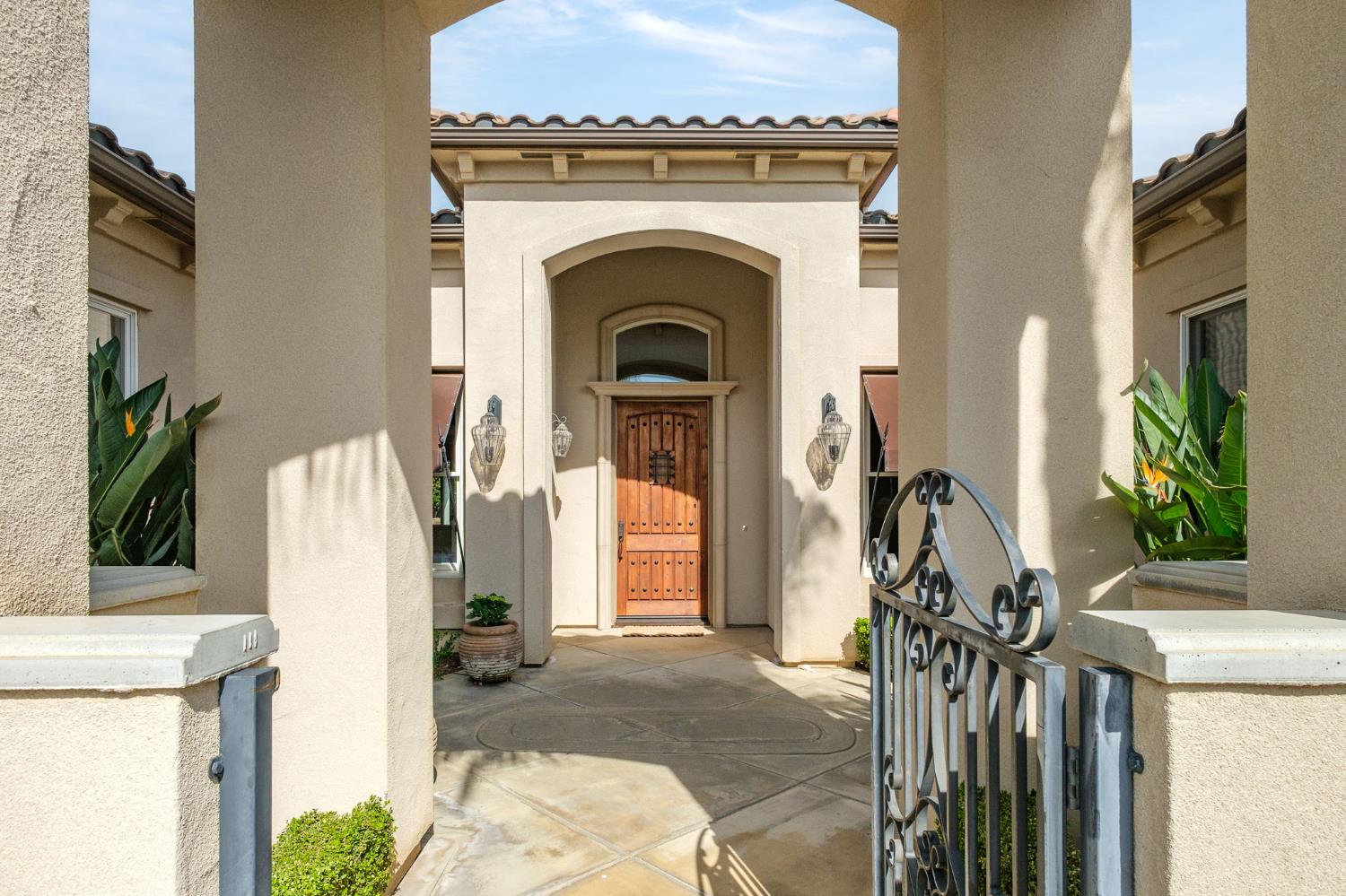 1368 E Waldon Way, Fresno, CA 93730