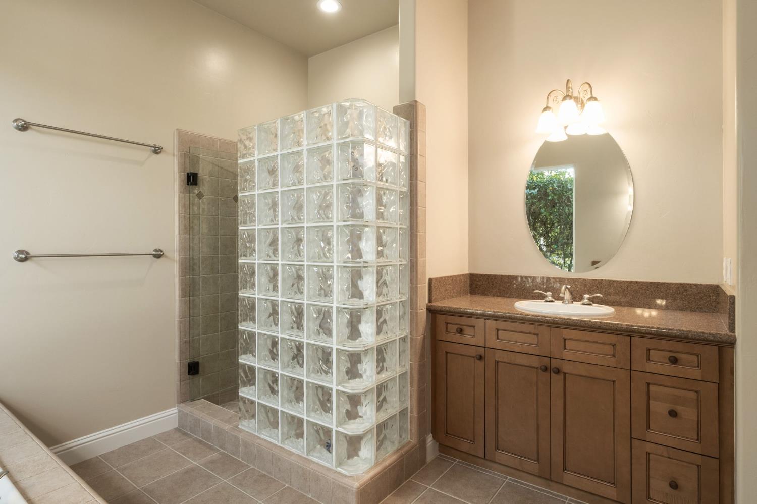 1368 E Waldon Way, Fresno, CA 93730