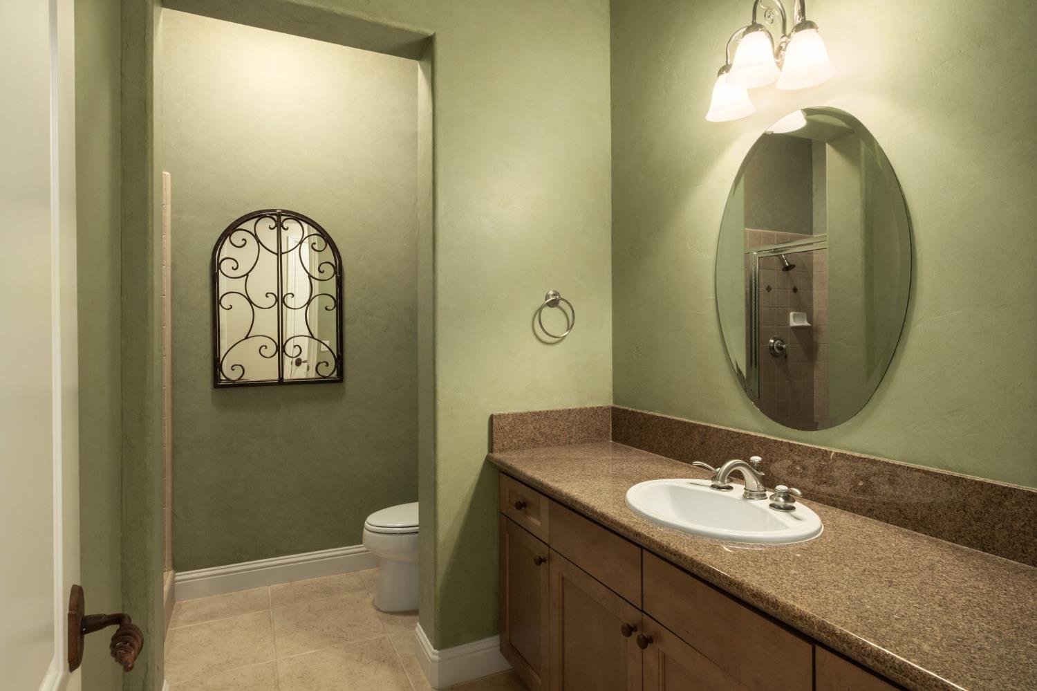 1368 E Waldon Way, Fresno, CA 93730