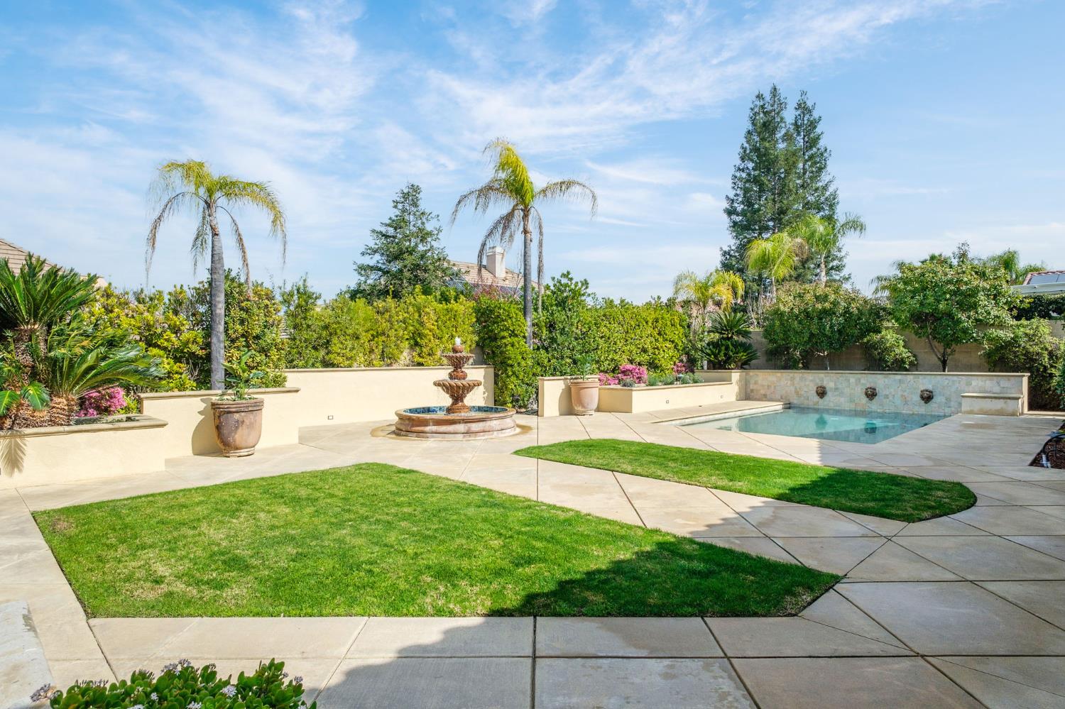 1368 E Waldon Way, Fresno, CA 93730