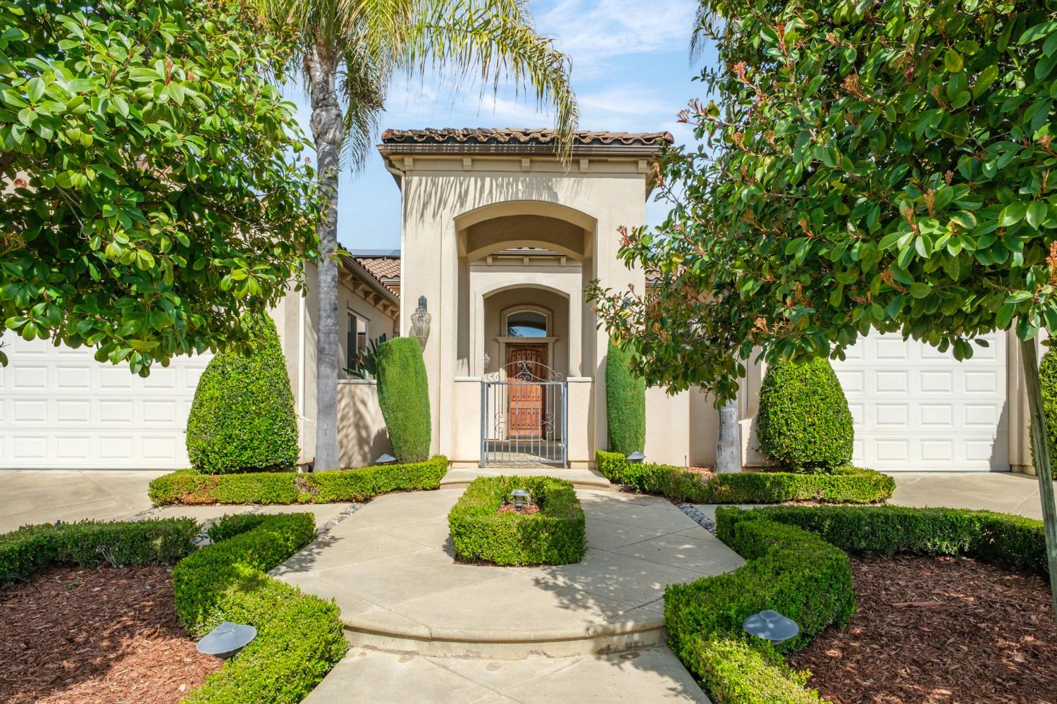 1368 E Waldon Way, Fresno, CA 93730