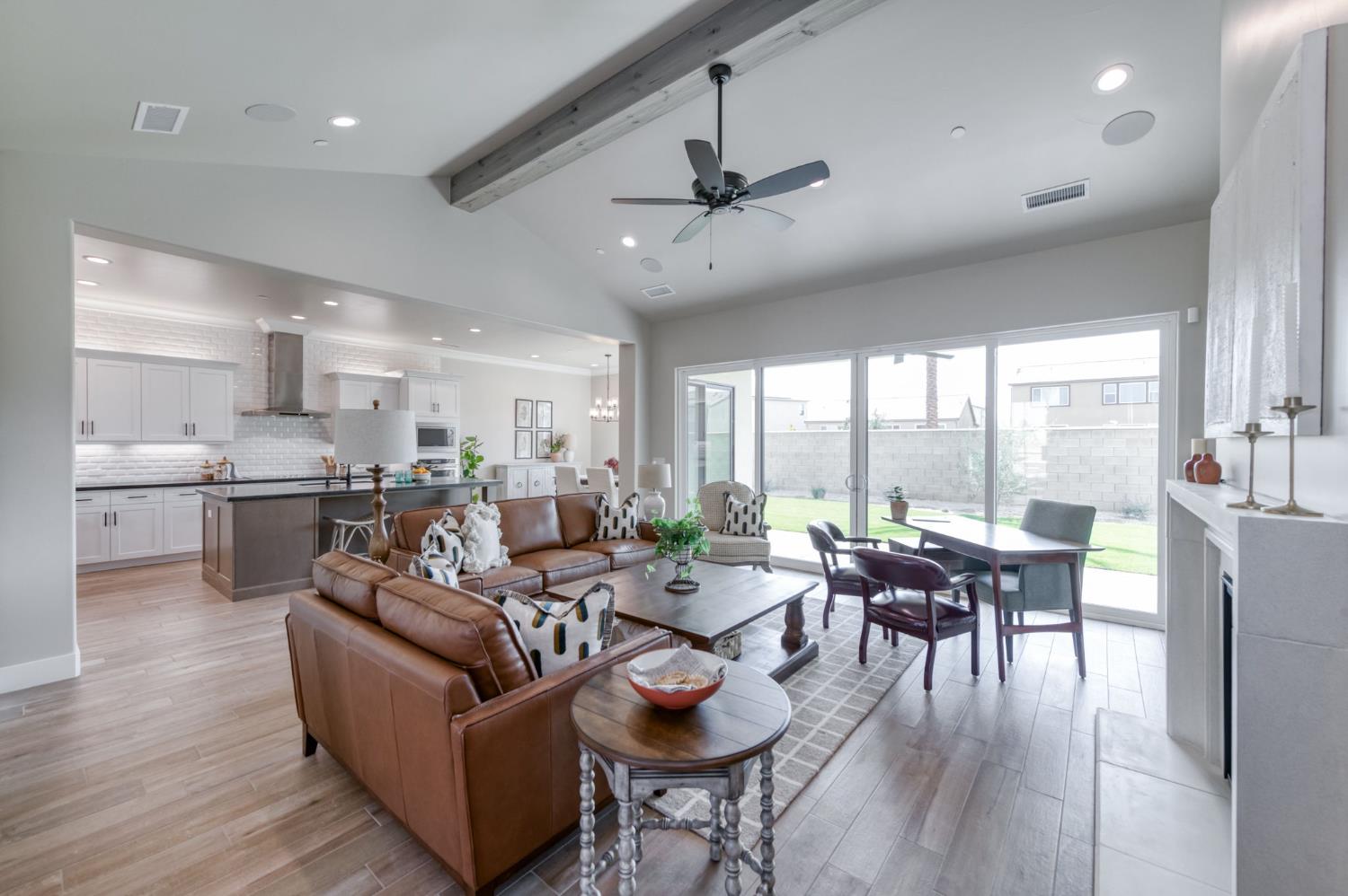 2873 E Beech Tree Dr, Fresno, CA 93730