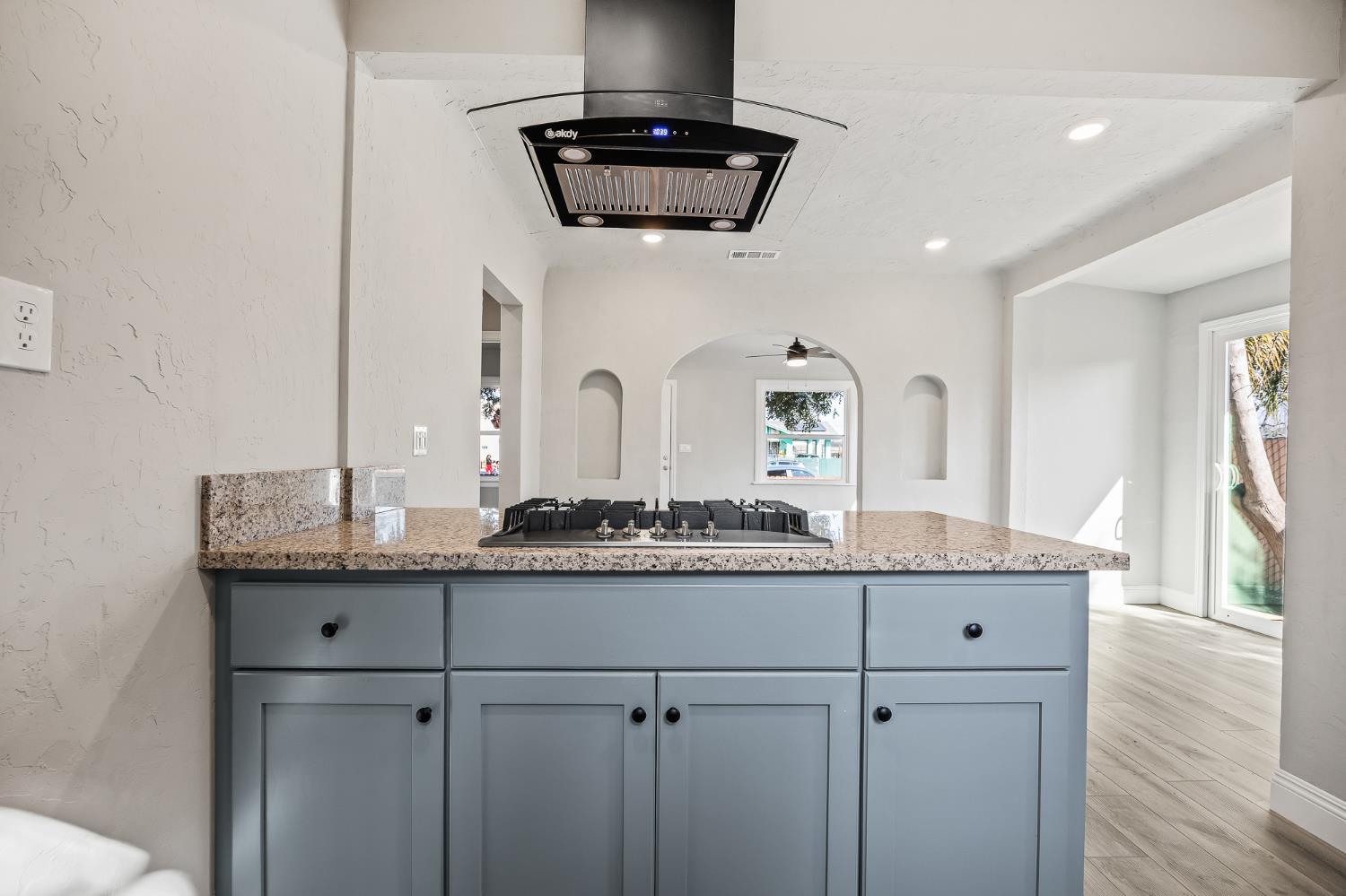 1133 A St, Fresno, CA 93706