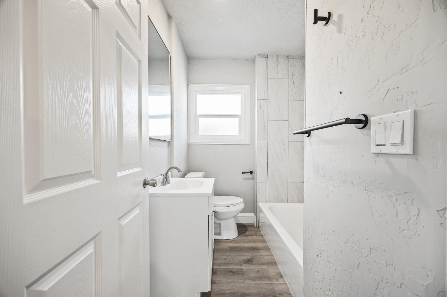 1133 A St, Fresno, CA 93706