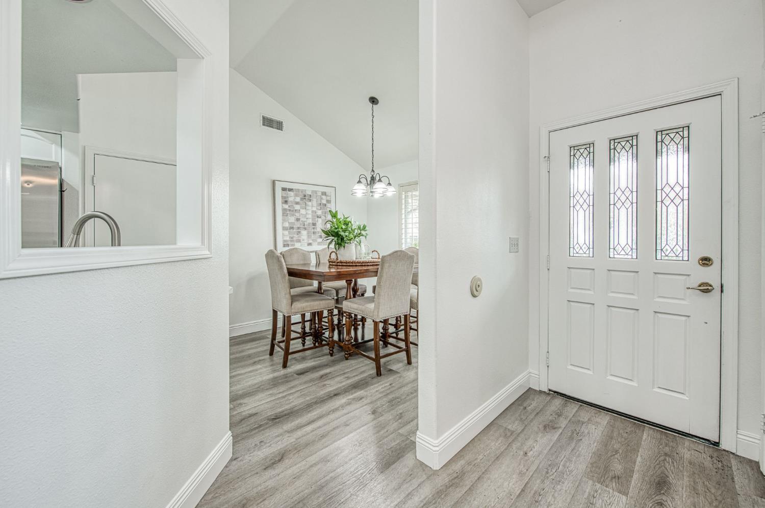 9225 N Bramwell St, Fresno, CA 93720