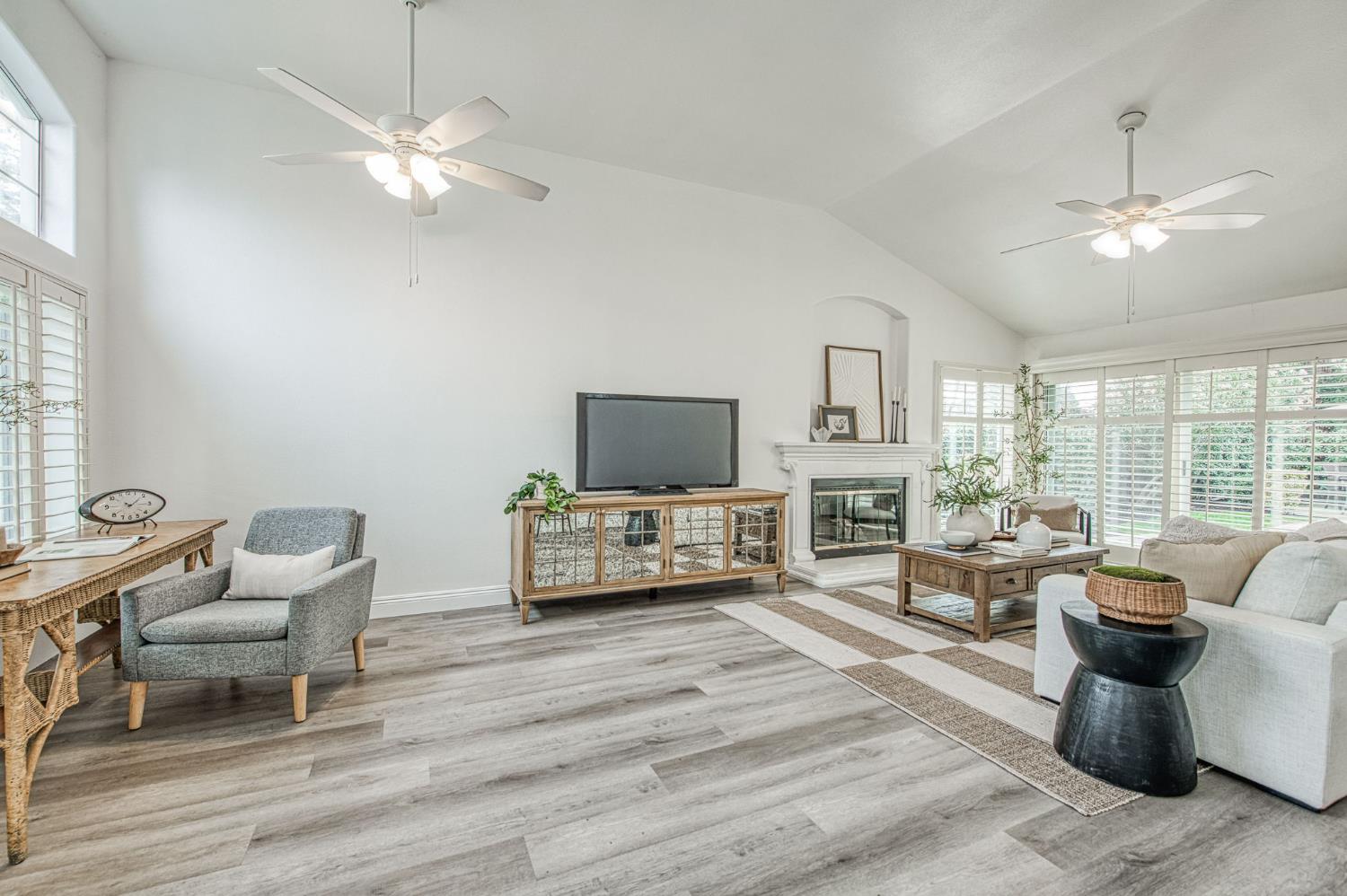 9225 N Bramwell St, Fresno, CA 93720