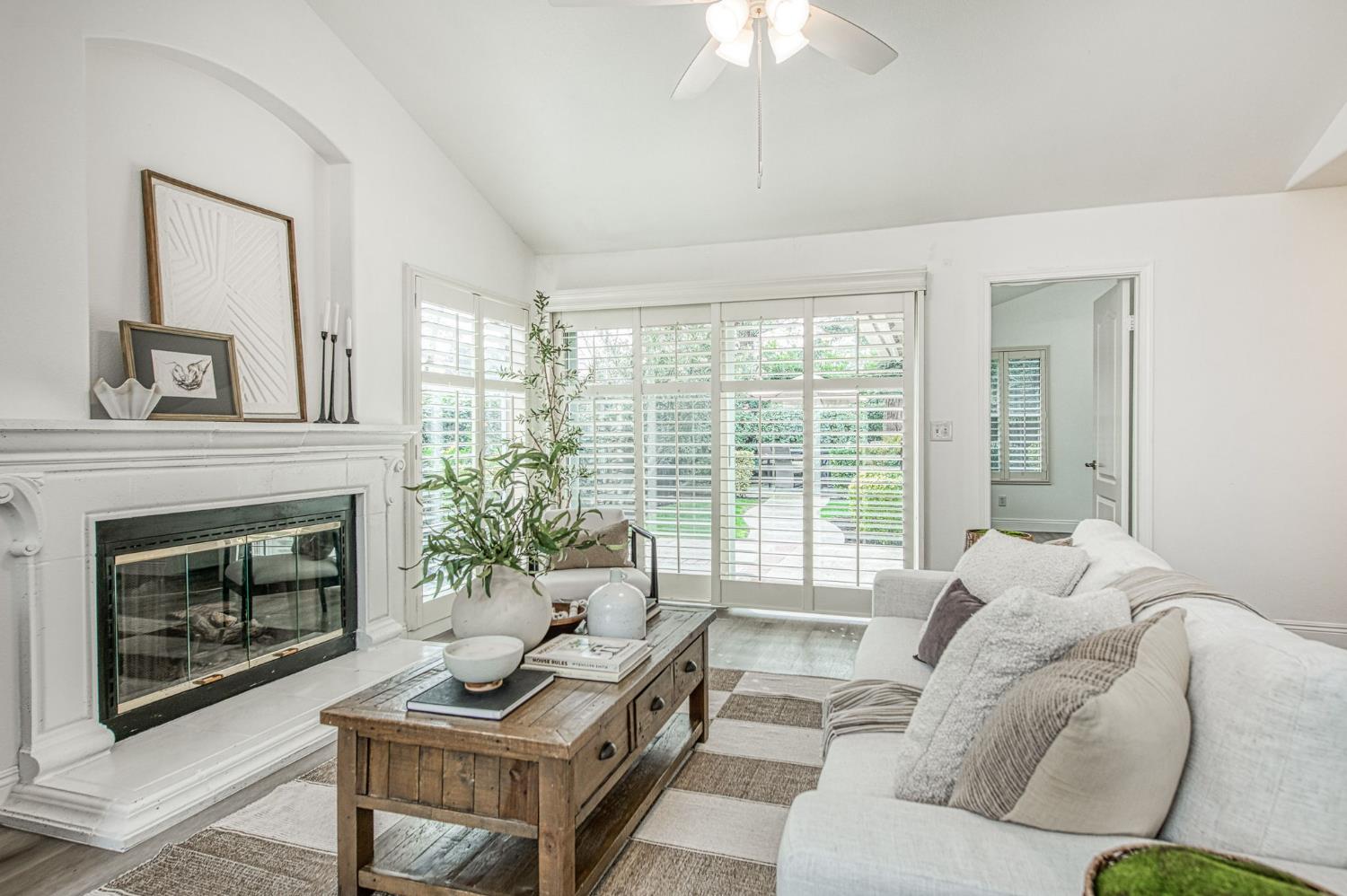 9225 N Bramwell St, Fresno, CA 93720