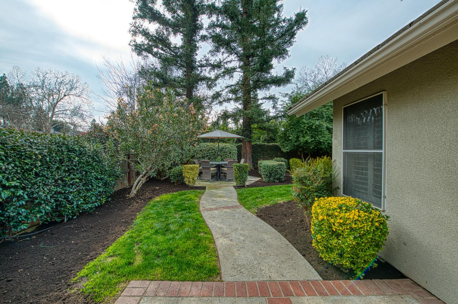 9225 N Bramwell St, Fresno, CA 93720