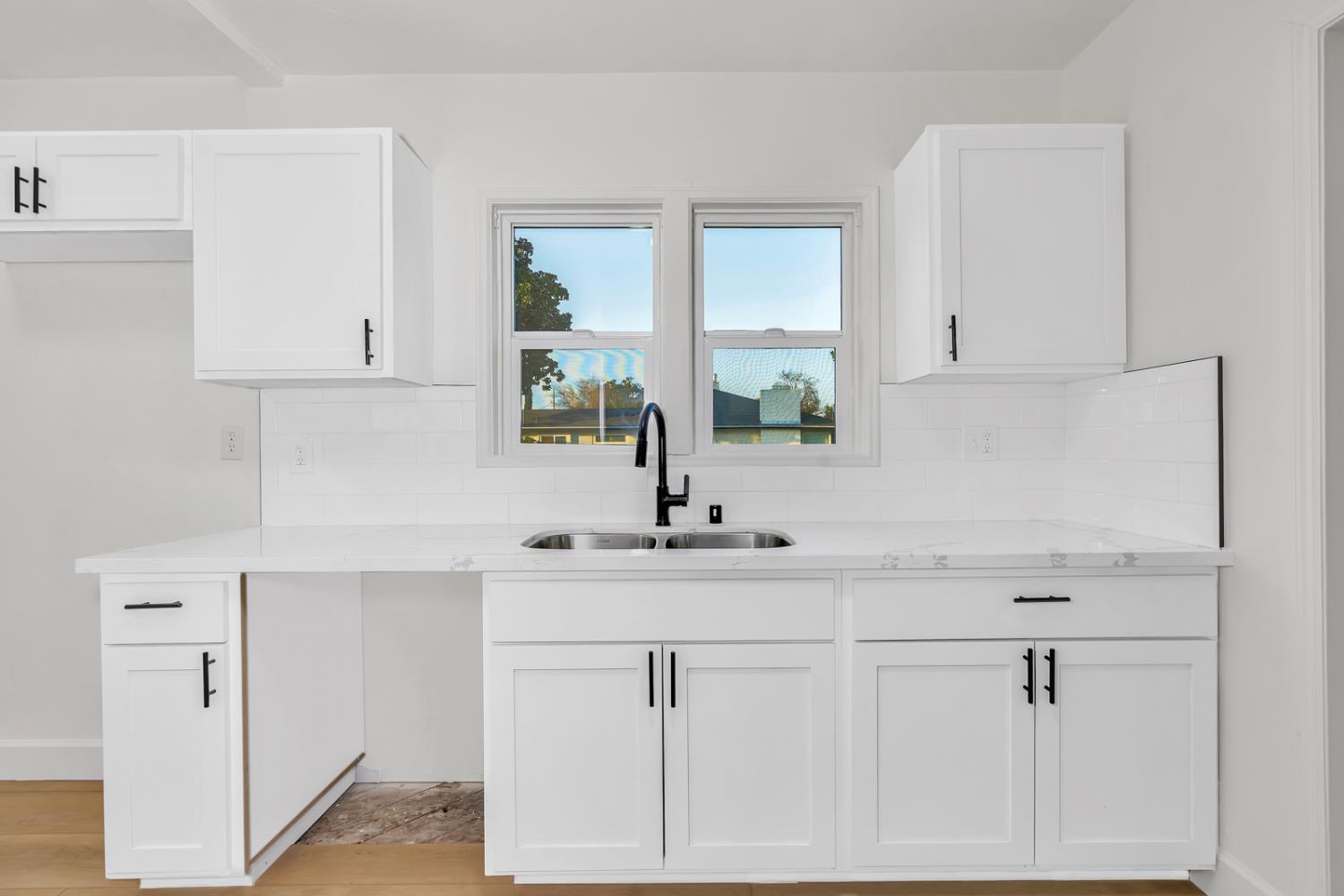 1491 N Farris Ave, Fresno, CA 93728