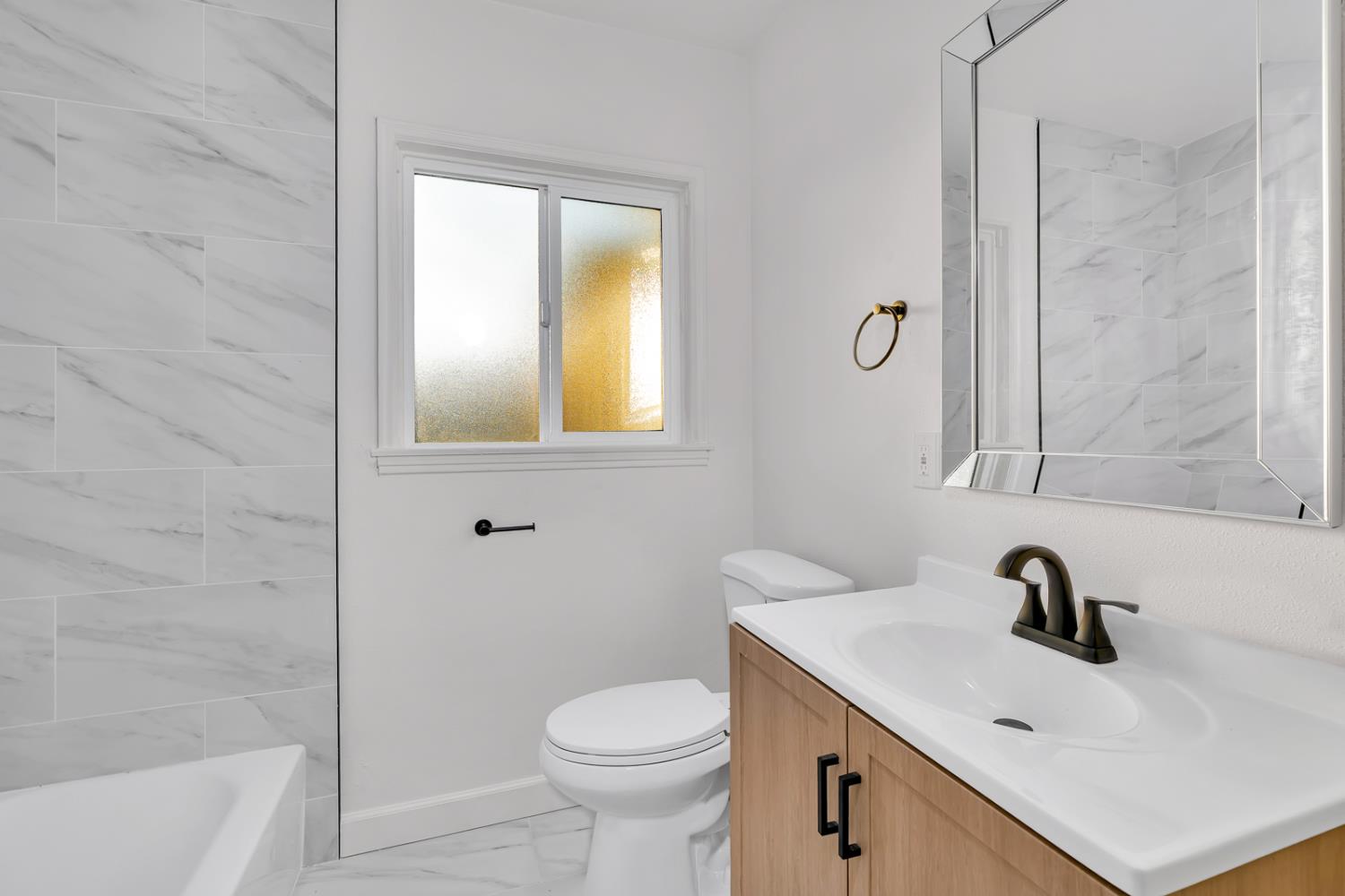 1491 N Farris Ave, Fresno, CA 93728