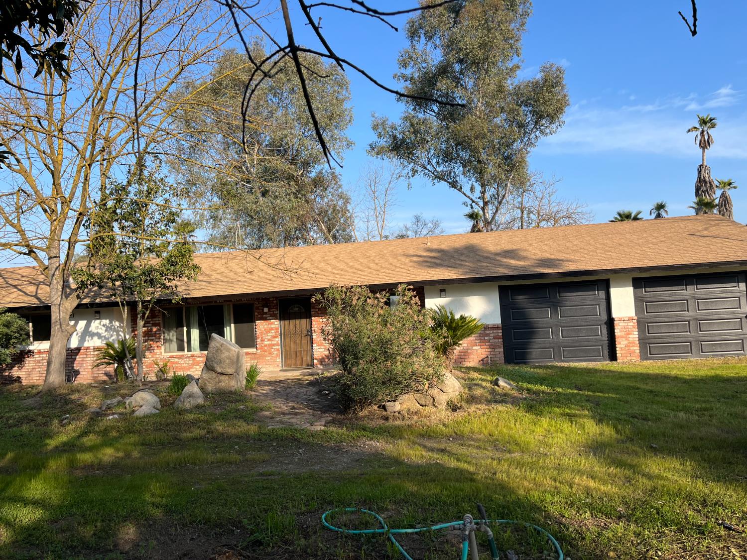 1652 N Cornelia, Fresno, CA 93722