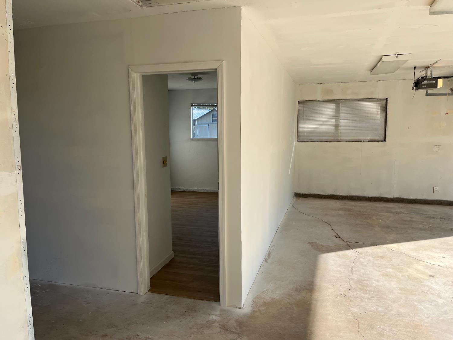 1652 N Cornelia, Fresno, CA 93722