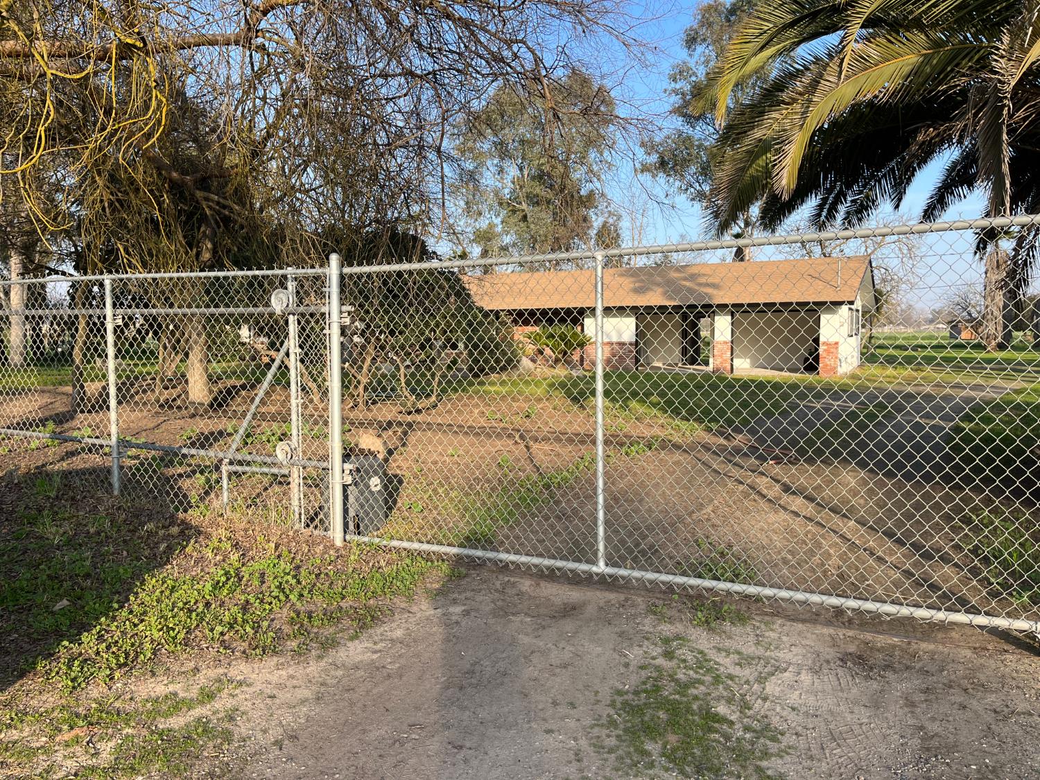 1652 N Cornelia, Fresno, CA 93722