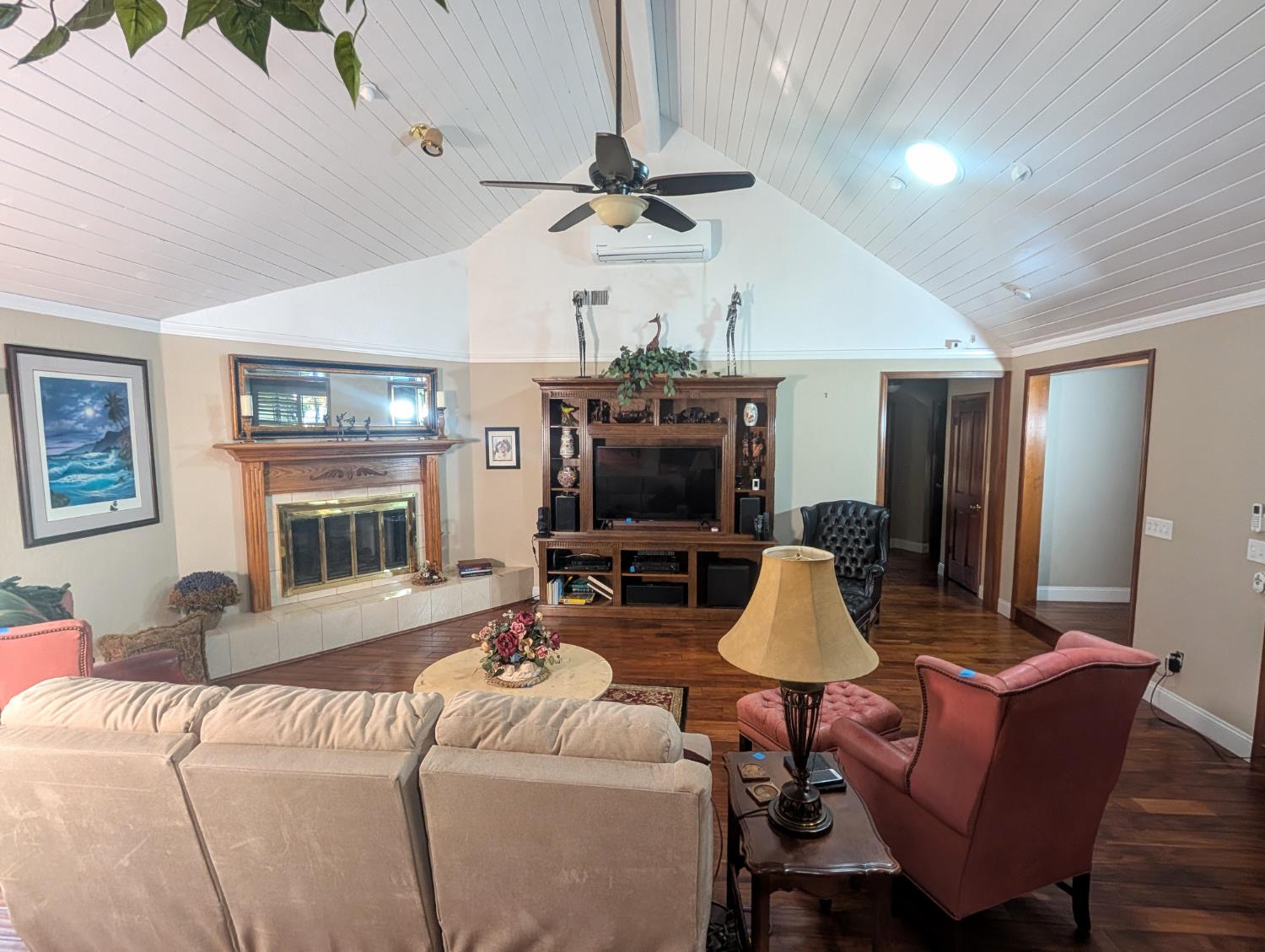 8448 N Bond St, Fresno, CA 93720