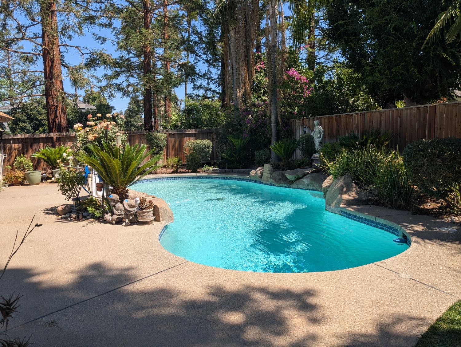 8448 N Bond St, Fresno, CA 93720